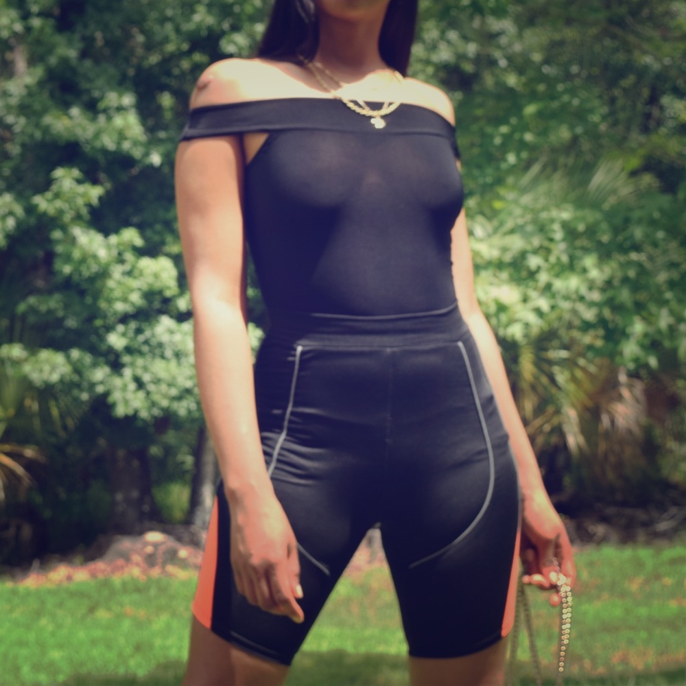 🍂 Off The Shoulder Black Bodysuit Size 2